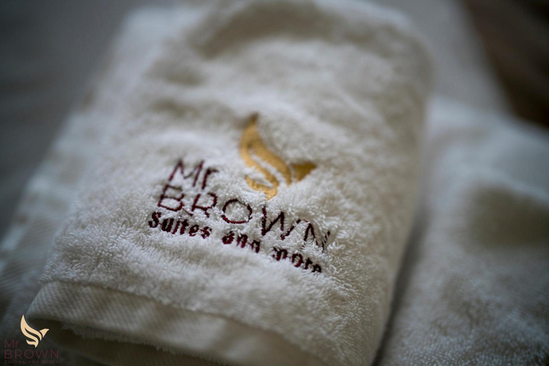Mr Brown Home And Suites Рим Екстериор снимка
