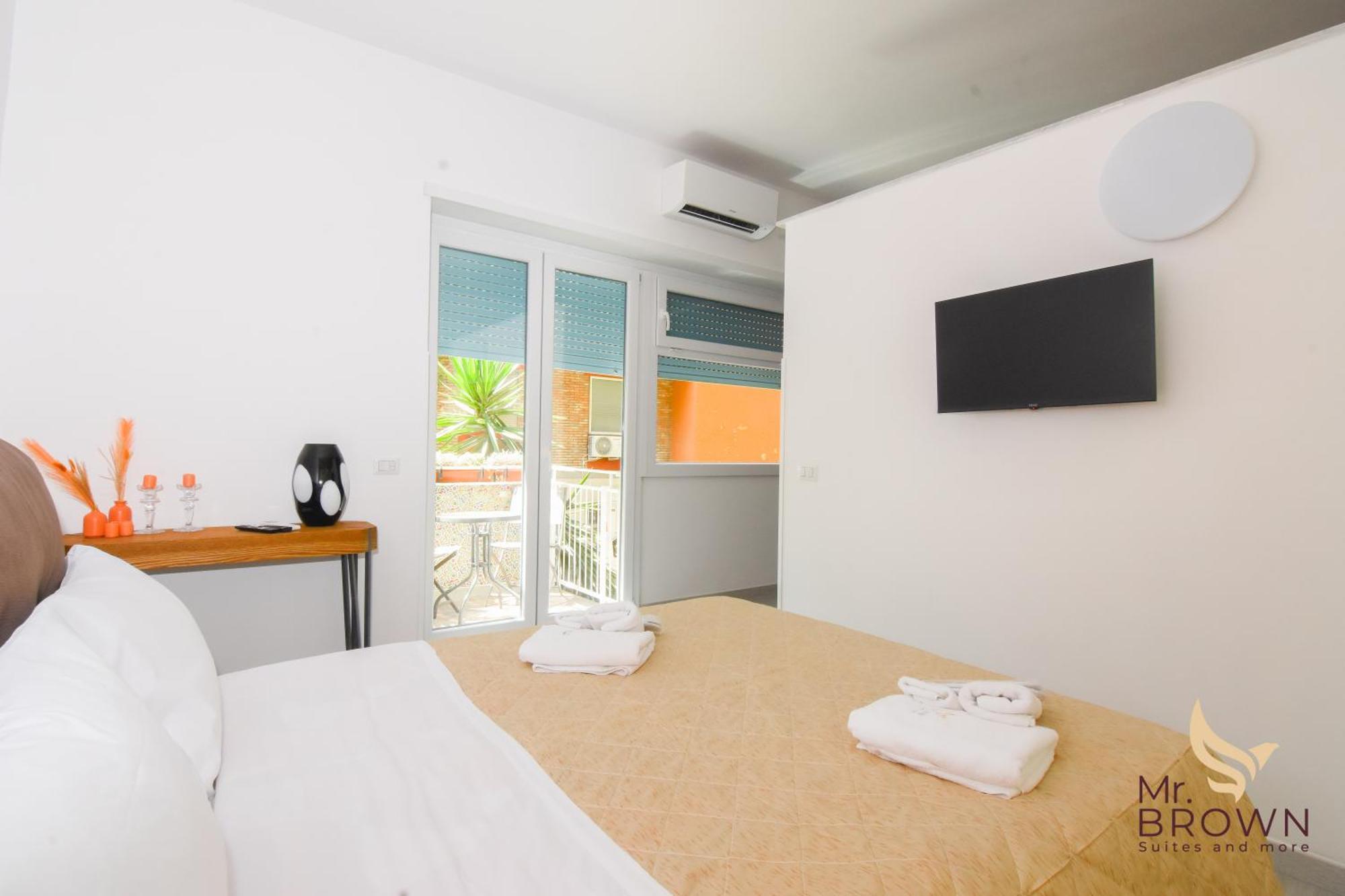 Mr Brown Home And Suites Рим Екстериор снимка